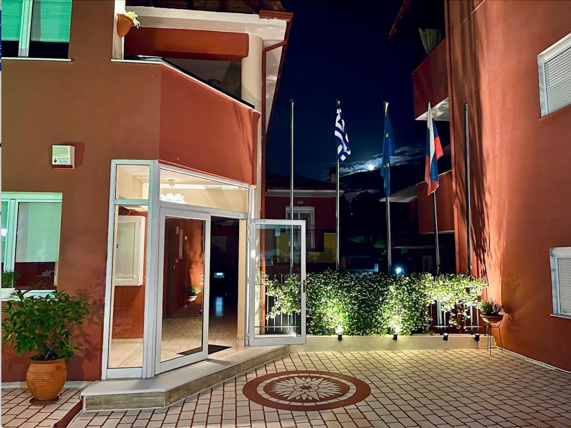 פפקוהורי Hotel Sun Sight מראה חיצוני תמונה